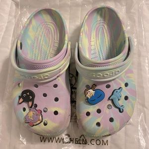 Kids crocs (gibits not included)